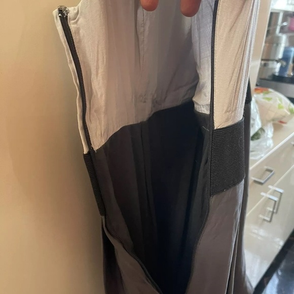 Elegant Two-Tone grey Sleeveless Dress H&M COLOR BLOCK BUBBLE  HEM SIZE 10 - Picture 3 of 8